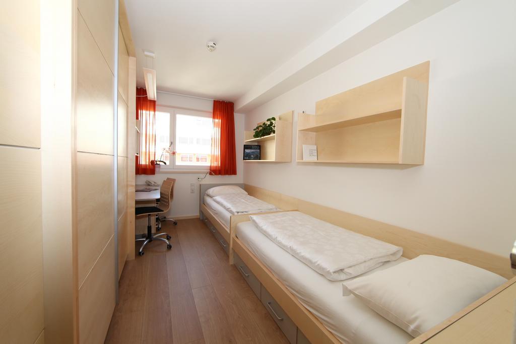 Hotel Kolpinghaus Bolzano Camera foto