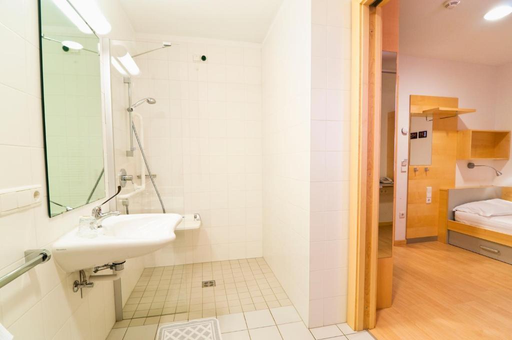 Hotel Kolpinghaus Bolzano Camera foto