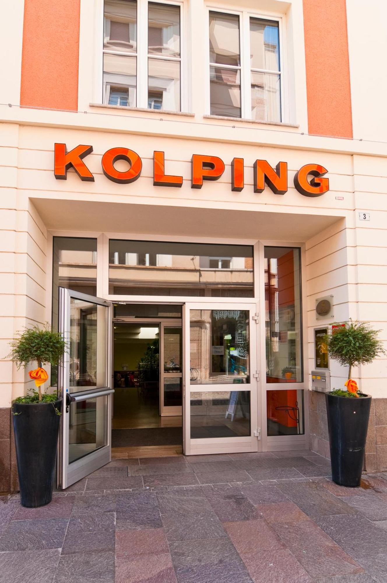 Hotel Kolpinghaus Bolzano Esterno foto