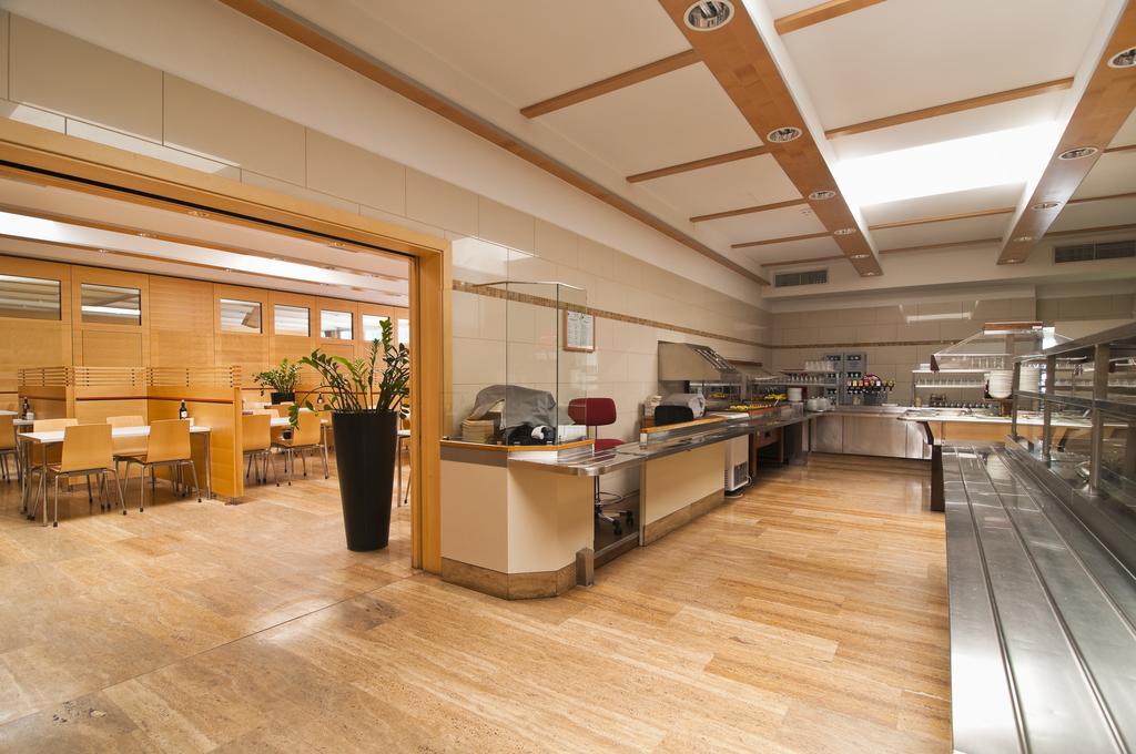 Hotel Kolpinghaus Bolzano Esterno foto