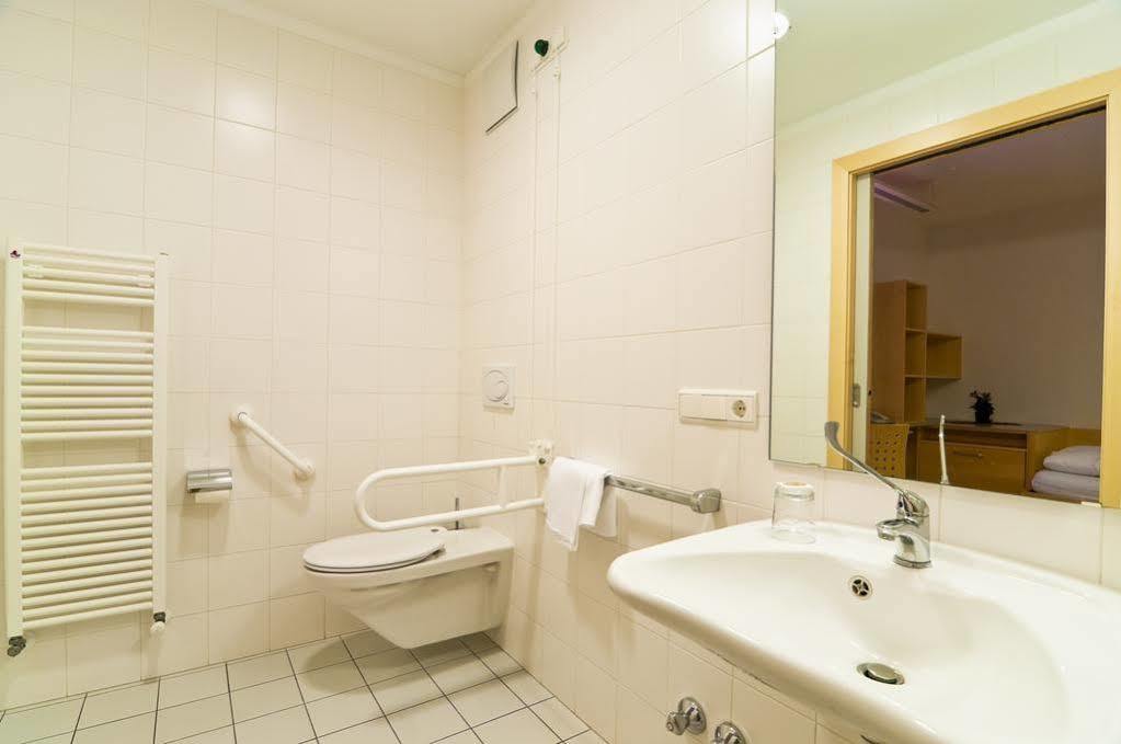 Hotel Kolpinghaus Bolzano Esterno foto